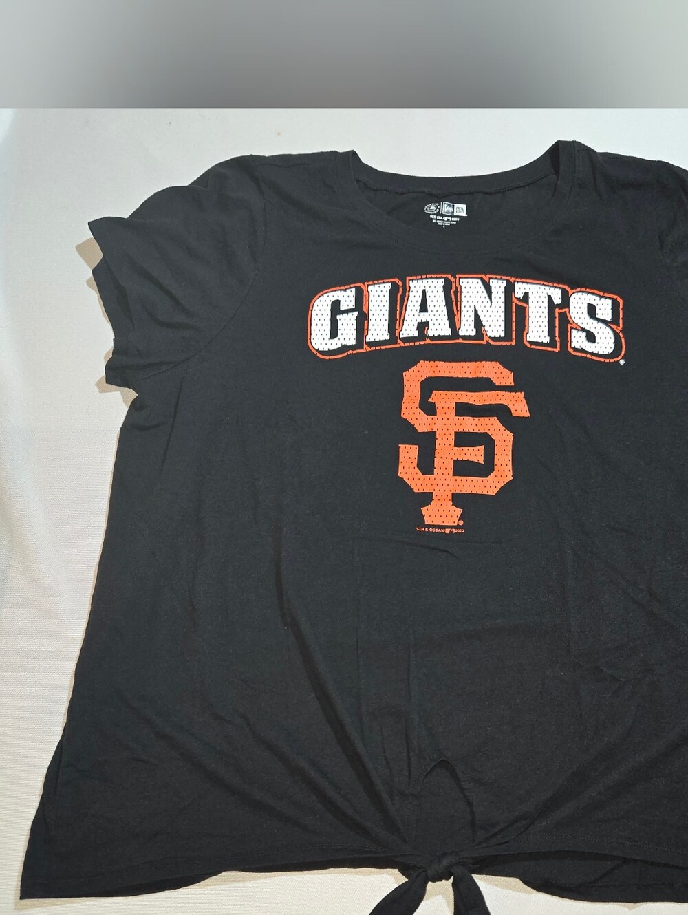 New Era MLB San Francisco Giants Tie Front Graphic Tee Size 4 / 4X
